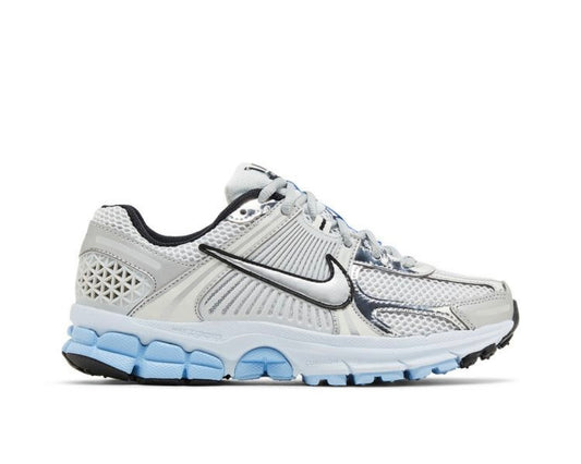 NIKE AIR ZOOM VOMERO 5 ‘METALLIC SILVER BLUE TINT’