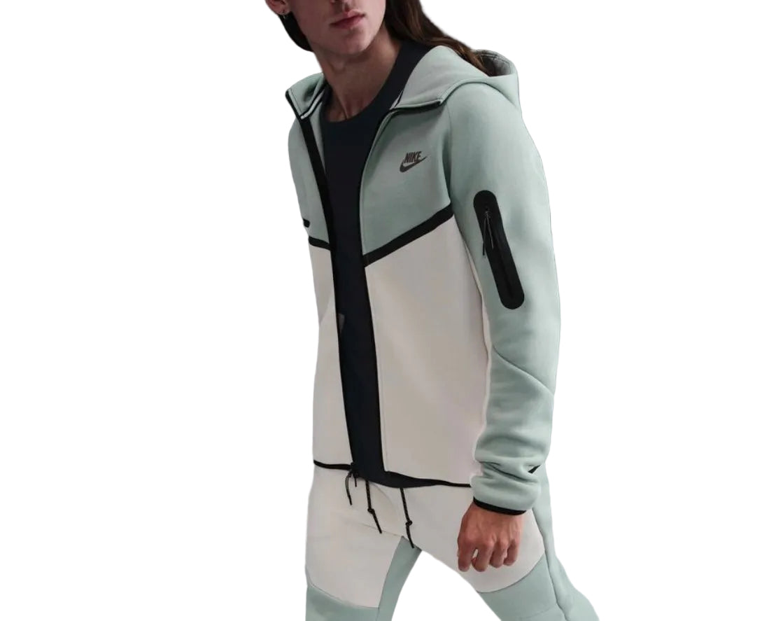 NIKE TECH FLEECE HOODIE ‘DUSTY SAGE’